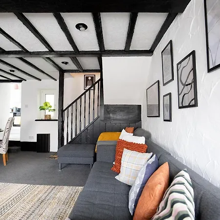 Holiday home Leaf Tree - Cosy Based In The North Of The Lakes *