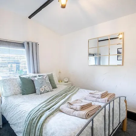 Leaf Tree - Cosy Based In The North Of The Lakes Holiday home Workington